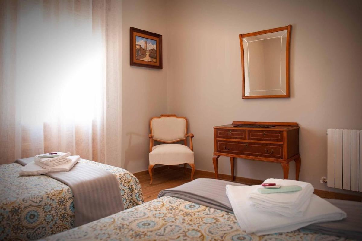Casa Rural Micaela En Navas De Oro エクステリア 写真